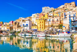 Die 20 größten Meerinseln in Italien